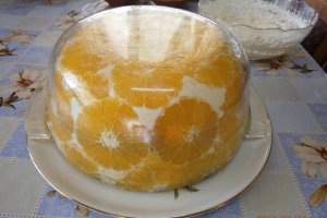 Tort cu frisca si portocale