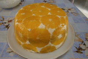 Tort cu frisca si portocale