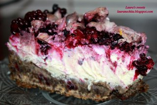 Cheesecake cu afine si mure