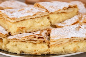 Cremsnit ( sau Crempita )