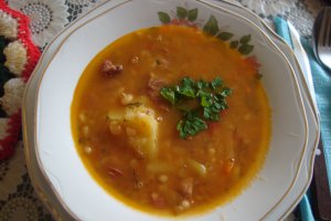 Ciorba de fasole boabe cu ciolan afumat