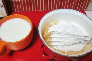 Tort spirala cu caramel si crema de vanilie