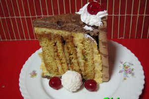 Tort spirala cu caramel si crema de vanilie