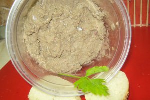 Paté din ficat de curcan cu vin rosu