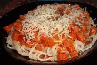 Spaghete cu salam