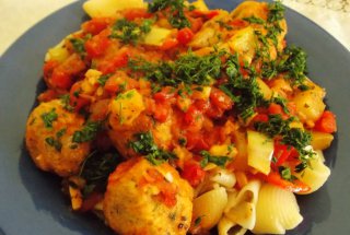 Penne cu perisoare in legume