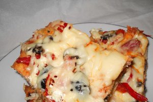 Pizza din felii de paine