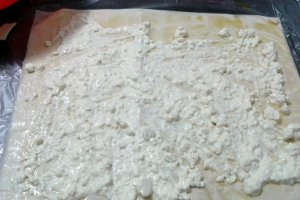 Placinta sarata cu telemea si oregano