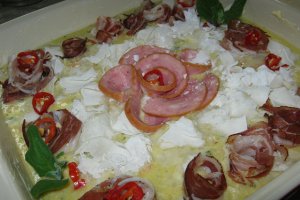 Placinta aperitiv cu sunca si cascaval