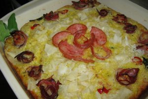 Placinta aperitiv cu sunca si cascaval
