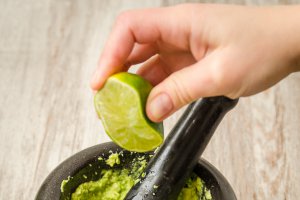 Crema avocado cu parmezan