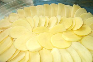 Gratin Dauphinois/Cartofi gratinati (Reteta din Turul Frantei Eurosport)
