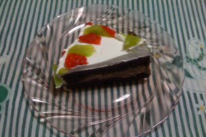 Tort din blat de pandispan de ciocolata
