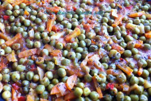 Mazăre cu legume şi mentă