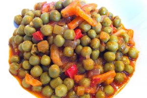 Mazăre cu legume şi mentă