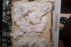 Tort cu nuca, alune si fistic