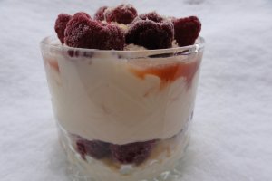 Desert rapid cu zmeura si mascarpone