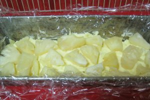 Tort cu ananas si crema de vanilie