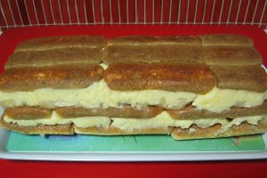 Tort cu ananas si crema de vanilie