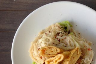 Tăiţei Long Life şi omletă cu muşeţel