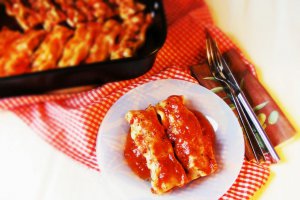 Cannelloni cu carne si sos de rosii