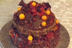 Tort de ciocolata cu fructe
