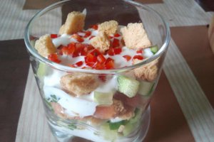 Salata de somon cu iaurt