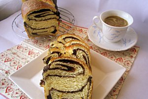 Cozonac pufos cu ciocolata