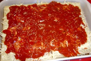 Lasagna cu carne si sos de rosii