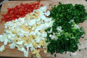 Pasta de cartofi cu ou si ceapa verde