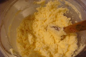 Rulada de biscuiti cu crema de cocos