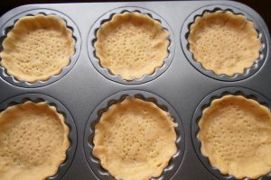Tarte cu crema de ciocolata si zmeura