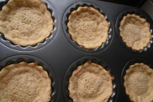 Tarte cu crema de ciocolata si zmeura