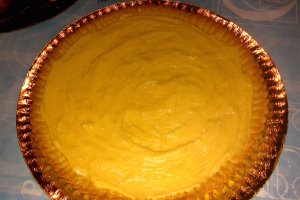 Tarta amaretto cu crema de vanilie si fructe