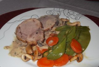 Friptura de porc cu pastai de mazare soté