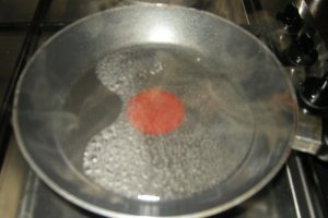 Oua ochiuri in apa: clovnul zimbaret