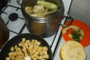 Supa de dovleac cu legume, in dovleac