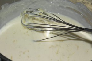 Fusilli cu crema de branza si bacon