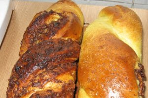 Cozonac cu nuci,migdale si stafide