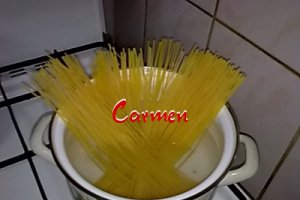 Spaghete cu scoici.