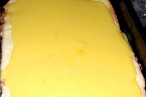 Prajitura cu foi si crema de lamaie