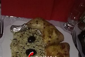Orez salbatic cu miez de floarea soarelui si copane de pui