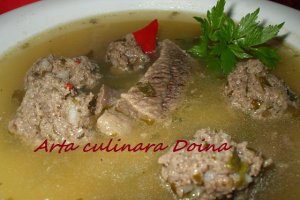 Ciorba de vitel cu legume si perisoare