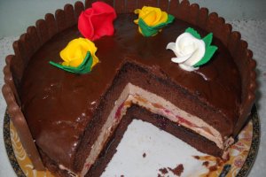 Tort de ciocolata