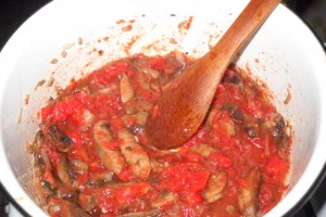 Chiftelute cu sos de ciuperci
