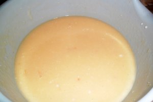 Placinta cu iaurt si aroma de portocala
