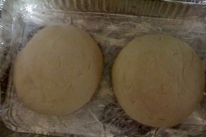 Pizza cu sunca si mozzarela