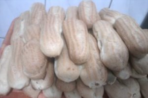 Eclere cu crema vanilie sau lamaie