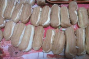 Eclere cu crema vanilie sau lamaie