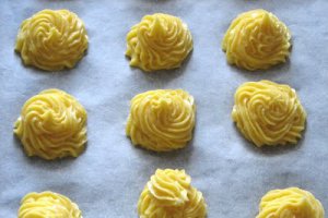 Desert Choux a la Creme